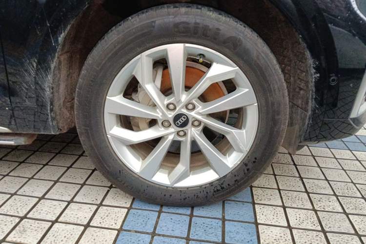 Used Audi Q5L 2022 40T Luxury Dynamic Model Right Front Wheel Hub