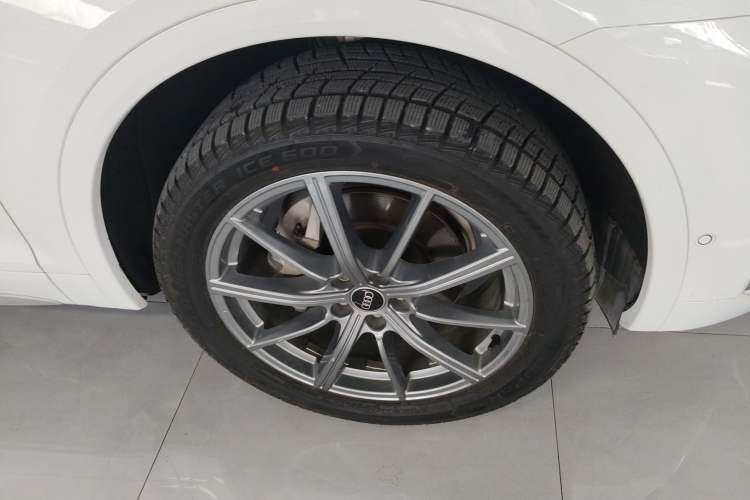 Used Audi Q5L 2022 40T Luxury Dynamic Model Right Front Wheel Hub