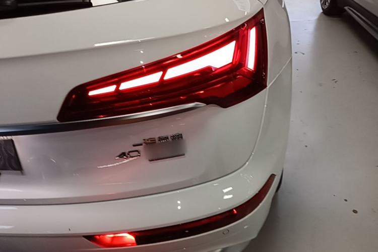 Used Audi Q5L 2022 Updated 40T Luxury Dynamic Edition Right Rear Taillight