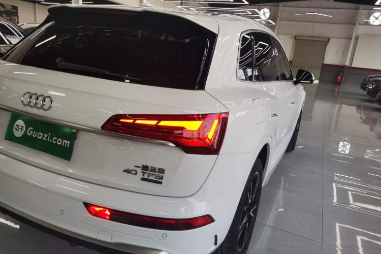 Used Audi Q5L 2022 40T Fashionable and Dynamic Model Right Rear Taillight