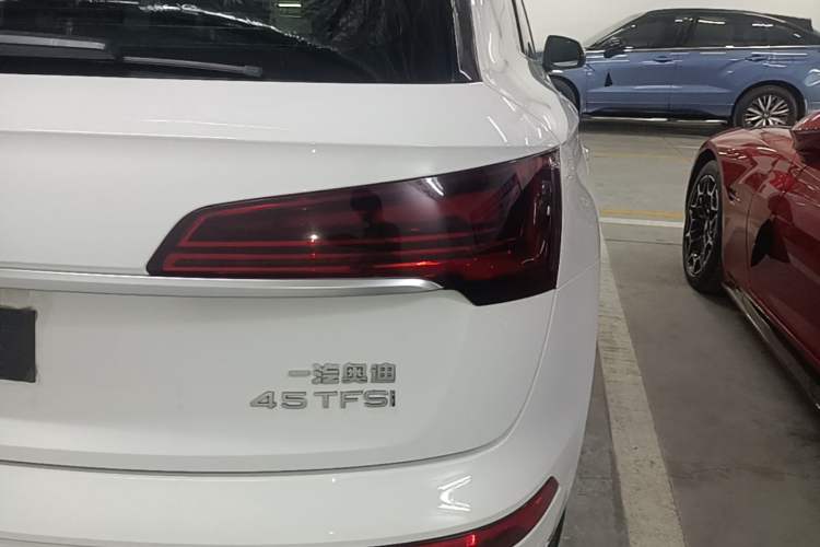 Used Audi Q5L 2022 45T Luxury Dynamic Model Right Rear Taillight