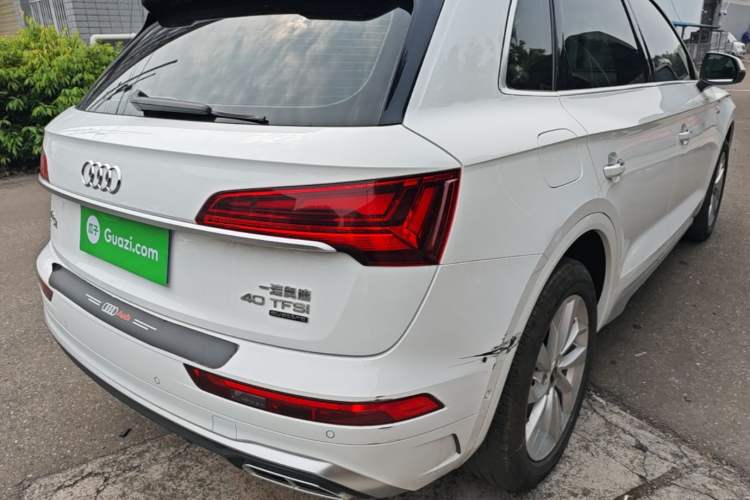 Used Audi Q5L 2022 40T Luxury Dynamic Model Right Rear Taillight
