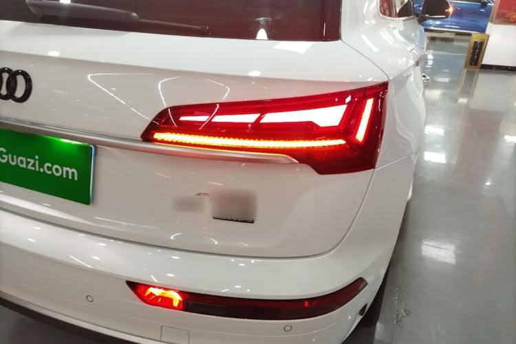 Used Audi Q5L 2022 Updated 45T Luxury Dynamic Version Right Rear Taillight