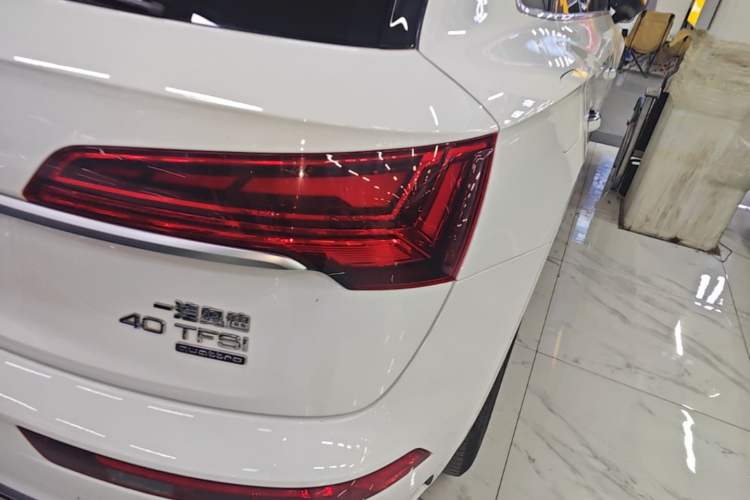 Used Audi Q5L 2022 Updated 40T Luxury Dynamic Edition Right Rear Taillight