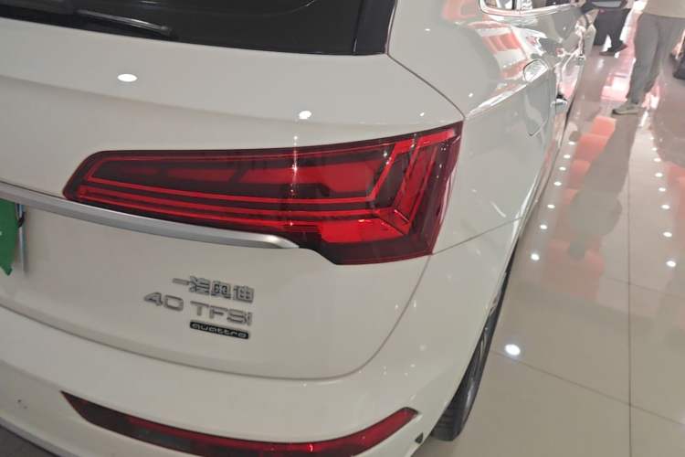 Used Audi Q5L 2022 Updated 40T Luxury Dynamic Edition Right Rear Taillight