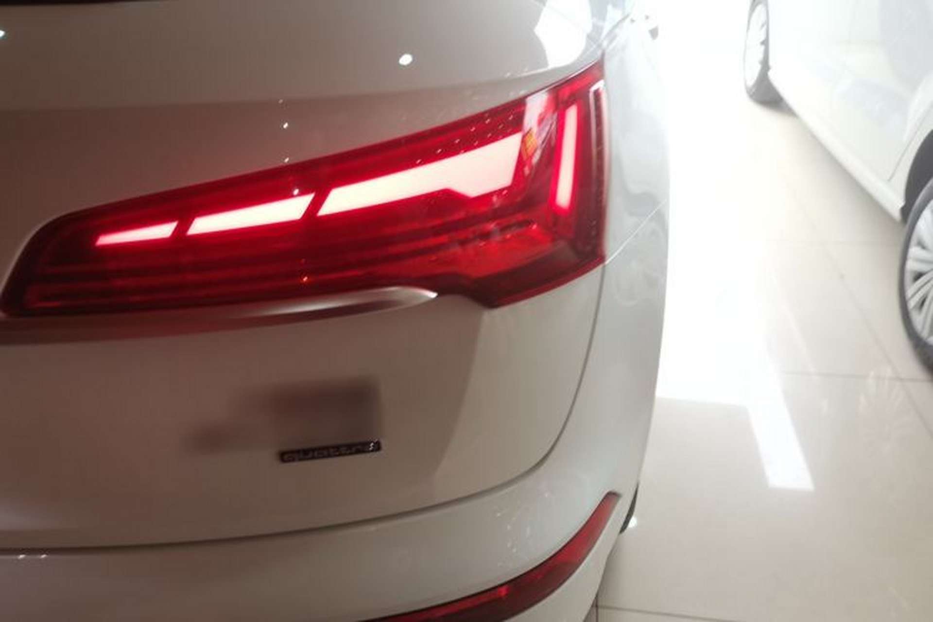 Used Audi Q5L 2022 40T Fashionable and Dynamic Model Right Rear Taillight