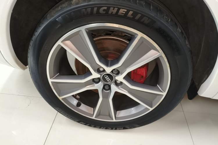 Used Audi Q5L 2022 45T Luxury Dynamic Model Right Rear Wheel Hub