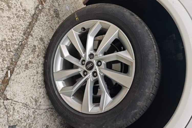 Used Audi Q5L 2022 40T Luxury Dynamic Model Right Rear Wheel Hub