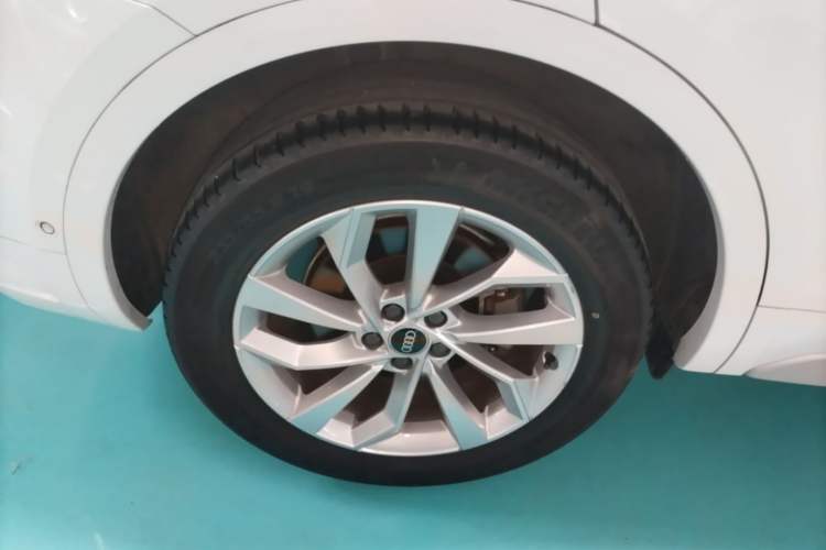 Used Audi Q5L 2022 Updated 40T Luxury Dynamic Edition Right Rear Wheel Hub