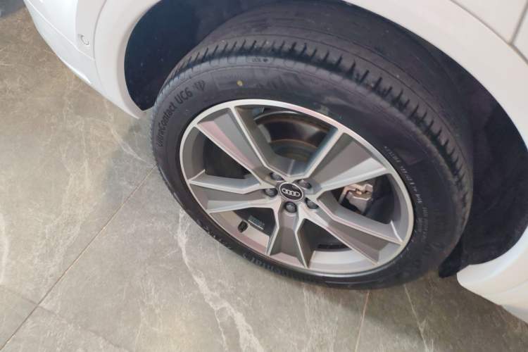 Used Audi Q5L 2022 Updated 45T Luxury Dynamic Version Right Rear Wheel Hub