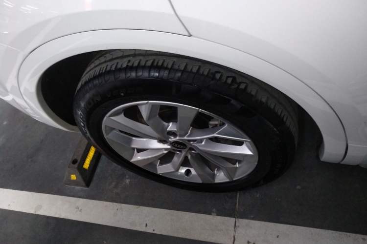 Used Audi Q5L 2022 Updated 40T Luxury Dynamic Edition Right Rear Wheel Hub