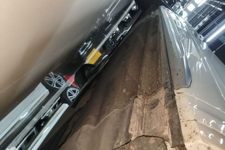 Used Audi Q5L 2022 45T Luxury Dynamic Model Right Side Sill