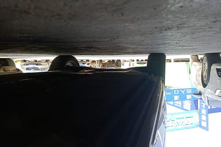 Used Audi Q5L 2022 40T Luxury Dynamic Model Right Side Sill