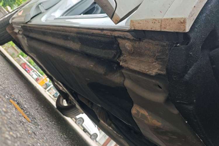 Used Audi Q5L 2022 40T Luxury Dynamic Model Right Side Sill