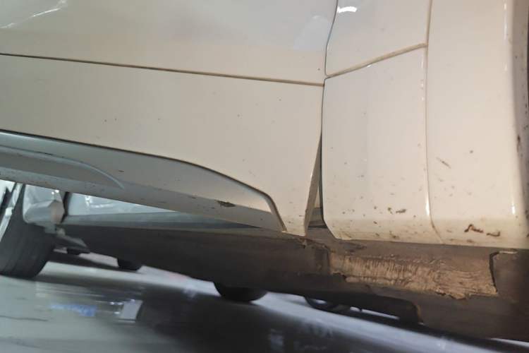 Used Audi Q5L 2022 Updated 40T Luxury Dynamic Edition Right Side Sill