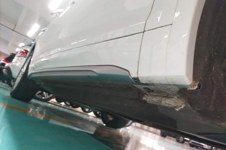 Used Audi Q5L 2022 Updated 40T Luxury Dynamic Edition Right Side Sill