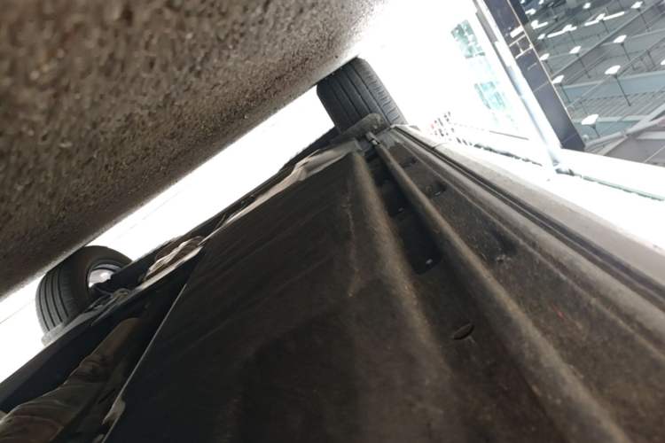 Used Audi Q5L 2022 40T Fashionable and Dynamic Model Right Side Sill