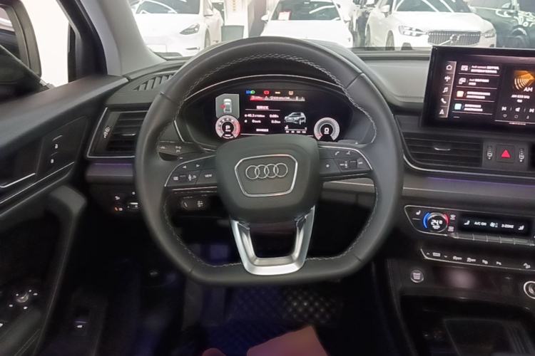 Used Audi Q5L 2022 Updated 40T Luxury Dynamic Edition Steering Wheel