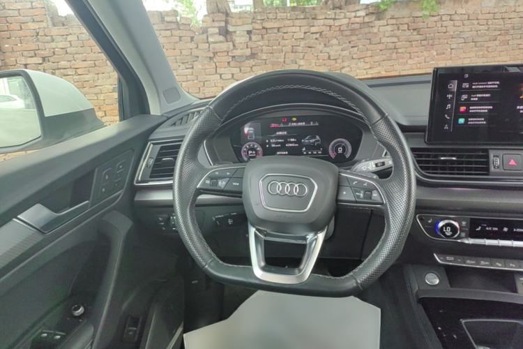 Used Audi Q5L 2022 45T Luxury Dynamic Model Steering Wheel