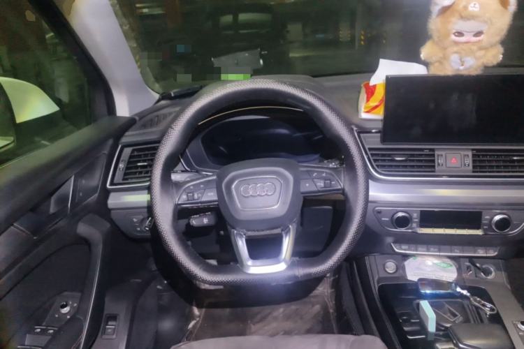 Used Audi Q5L 2022 40T Fashionable and Dynamic Model Steering Wheel