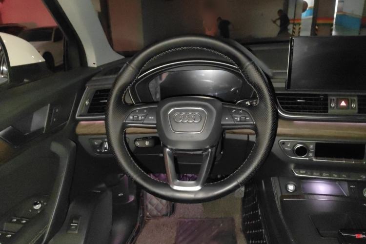 Used Audi Q5L 2022 40T Luxury Elegant Model Steering Wheel