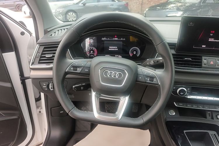 Used Audi Q5L 2022 Updated 40T Luxury Dynamic Edition Steering Wheel
