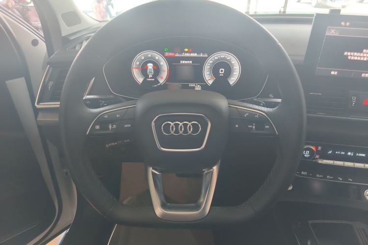 Used Audi Q5L 2022 Updated 45T Luxury Dynamic Version Steering Wheel