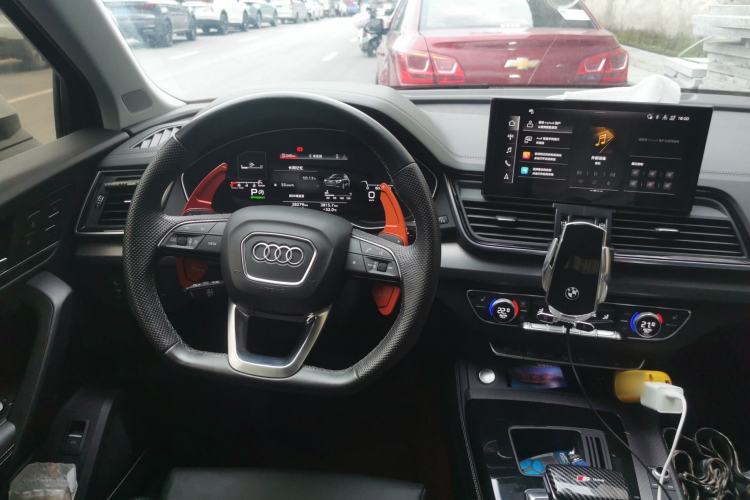 Used Audi Q5L 2022 Updated 45T Luxury Dynamic Version Steering Wheel