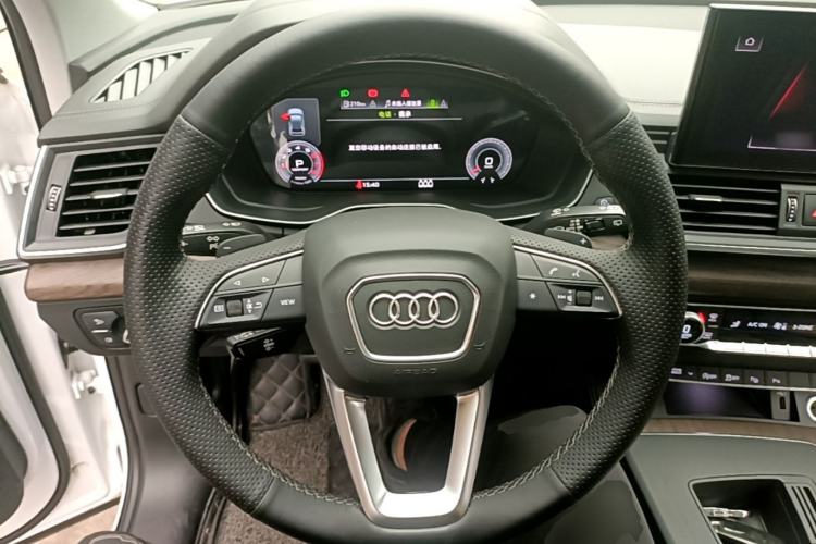 Used Audi Q5L 2022 40T Luxury Elegant Model Steering Wheel