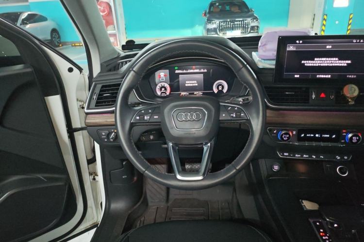 Used Audi Q5L 2022 Updated Version 40T Luxury Elegant Edition Steering Wheel