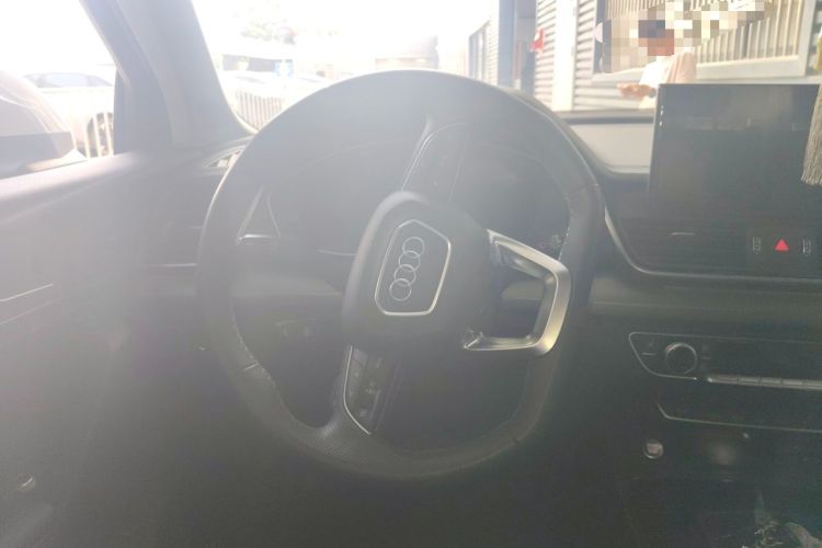 Used Audi Q5L 2022 Updated 45T Luxury Dynamic Version Steering Wheel