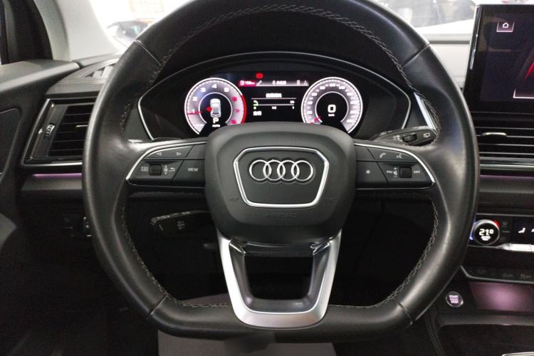 Used Audi Q5L 2022 40T Luxury Dynamic Model Steering Wheel