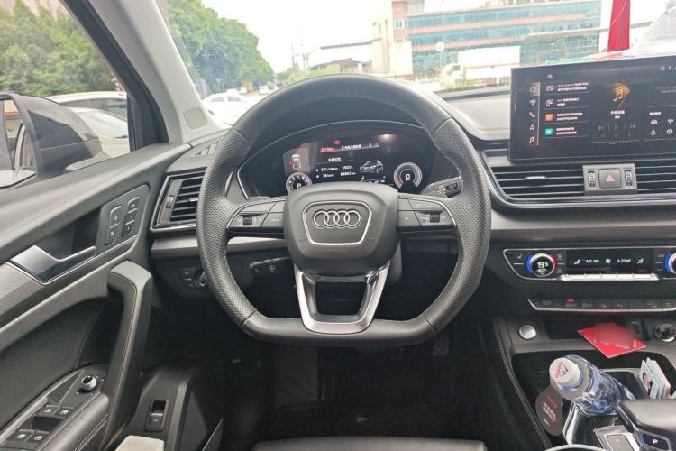 Used Audi Q5L 2022 Updated 45T Luxury Dynamic Version Steering Wheel