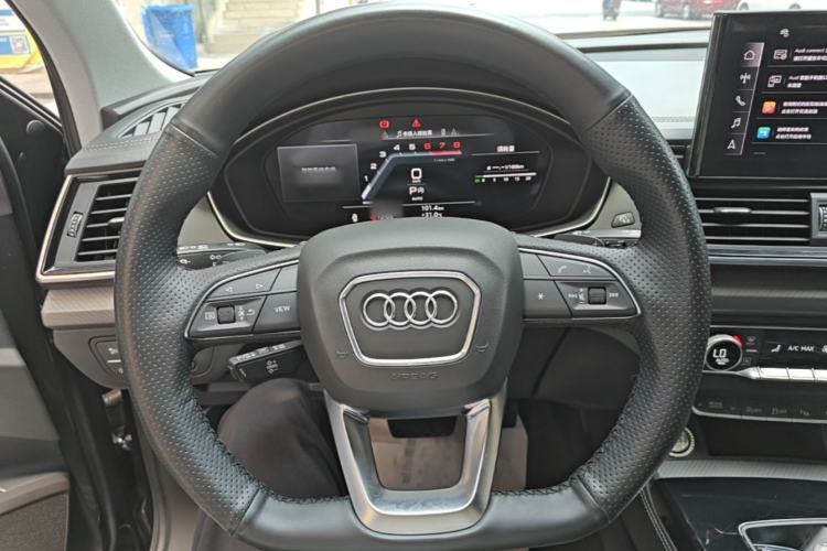 Used Audi Q5L 2022 Updated 40T Luxury Dynamic Edition Steering Wheel