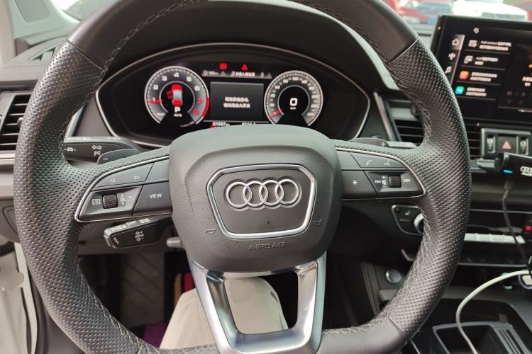 Used Audi Q5L 2022 Updated Version 45T Luxury Prestige Edition Steering Wheel