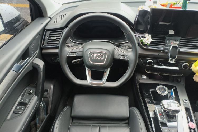 Used Audi Q5L 2022 Updated 40T Luxury Dynamic Edition Steering Wheel