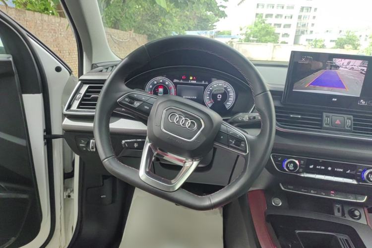 Used Audi Q5L 2022 Updated 40T Luxury Dynamic Edition Steering Wheel