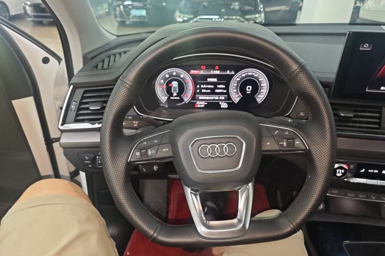 Used Audi Q5L 2022 Updated 40T Luxury Dynamic Edition Steering Wheel