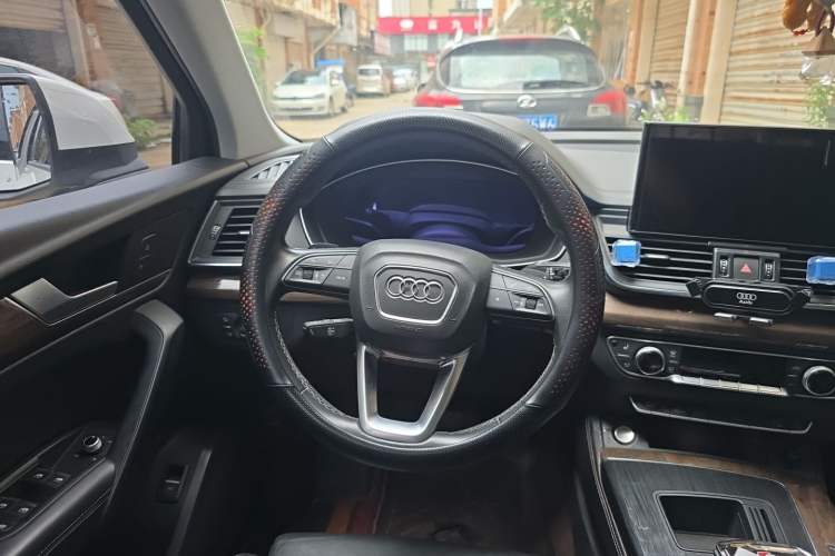 Used Audi Q5L 2022 40T Luxury Elegant Model Steering Wheel