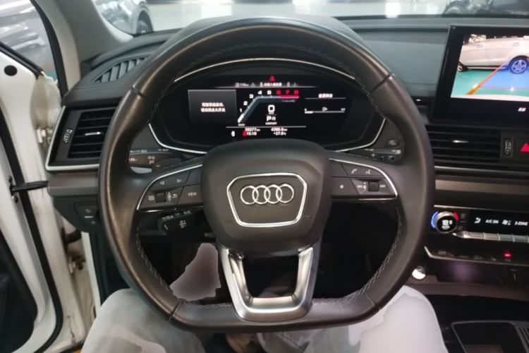 Used Audi Q5L 2022 Updated 40T Luxury Dynamic Edition Steering Wheel