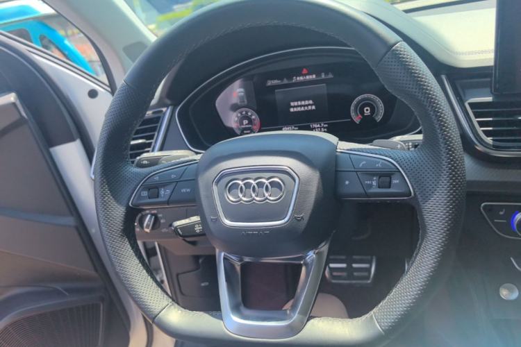 Used Audi Q5L 2022 45T Luxury Dynamic Model Steering Wheel