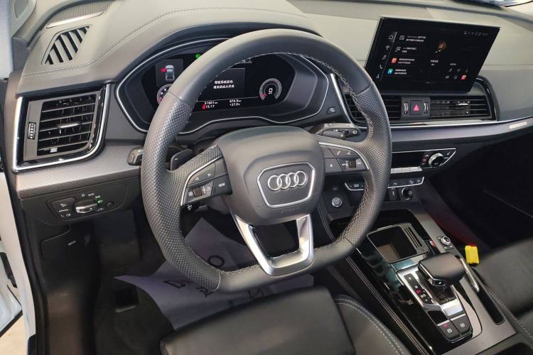 Used Audi Q5L 2022 Updated 45T Luxury Dynamic Version Steering Wheel