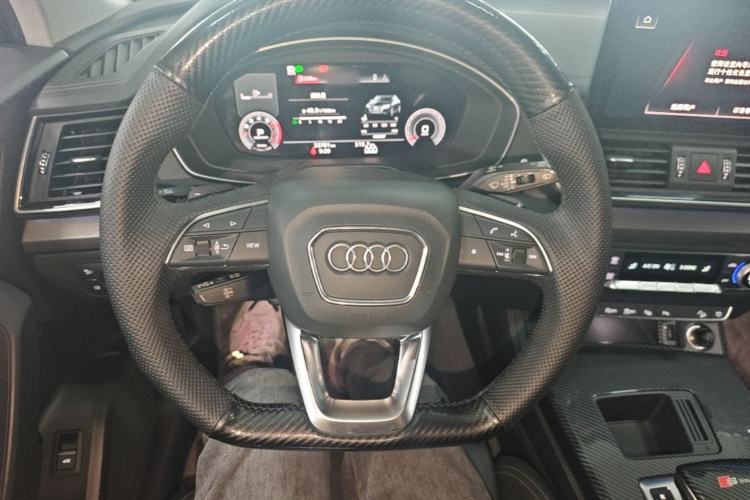 Used Audi Q5L 2022 40T Luxury Dynamic Model Steering Wheel
