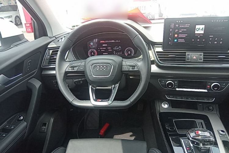 Used Audi Q5L 2022 40T Luxury Dynamic Model Steering Wheel