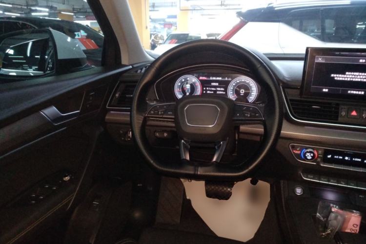 Used Audi Q5L 2022 Updated 40T Luxury Dynamic Edition Steering Wheel