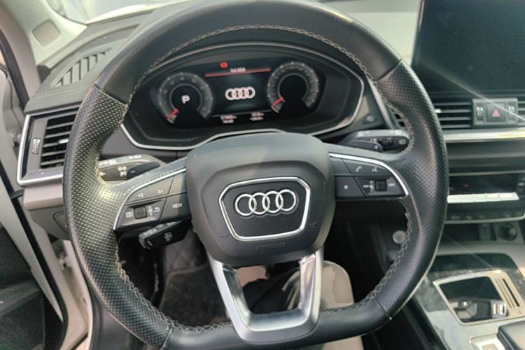 Used Audi Q5L 2022 45T Luxury Dynamic Model Steering Wheel