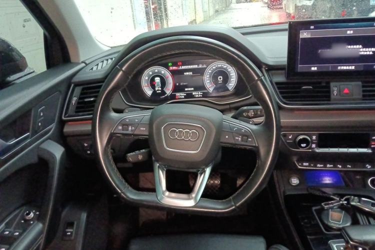 Used Audi Q5L 2022 40T Luxury Dynamic Model Steering Wheel