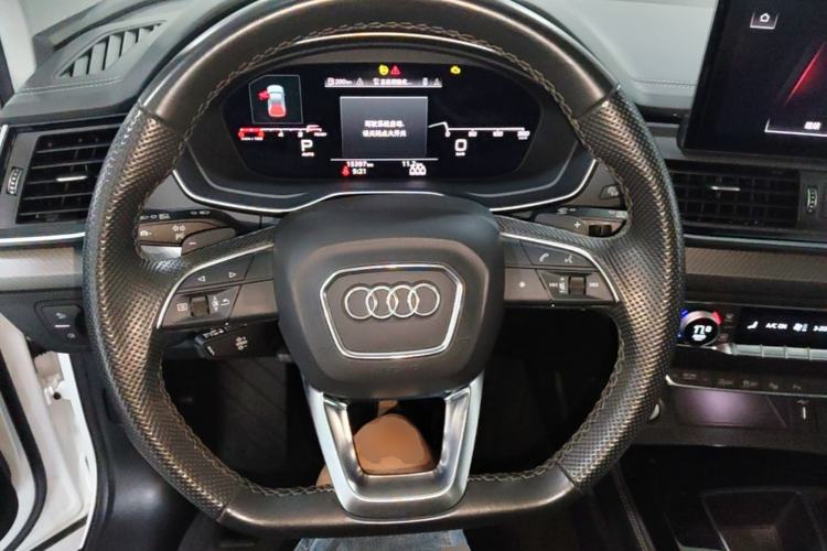 Used Audi Q5L 2022 40T Luxury Dynamic Model Steering Wheel