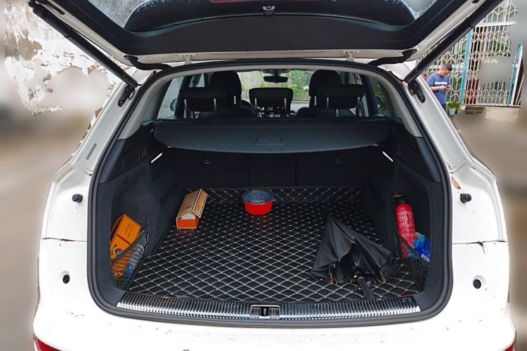 Used Audi Q5L 2022 40T Luxury Dynamic Model Trunk