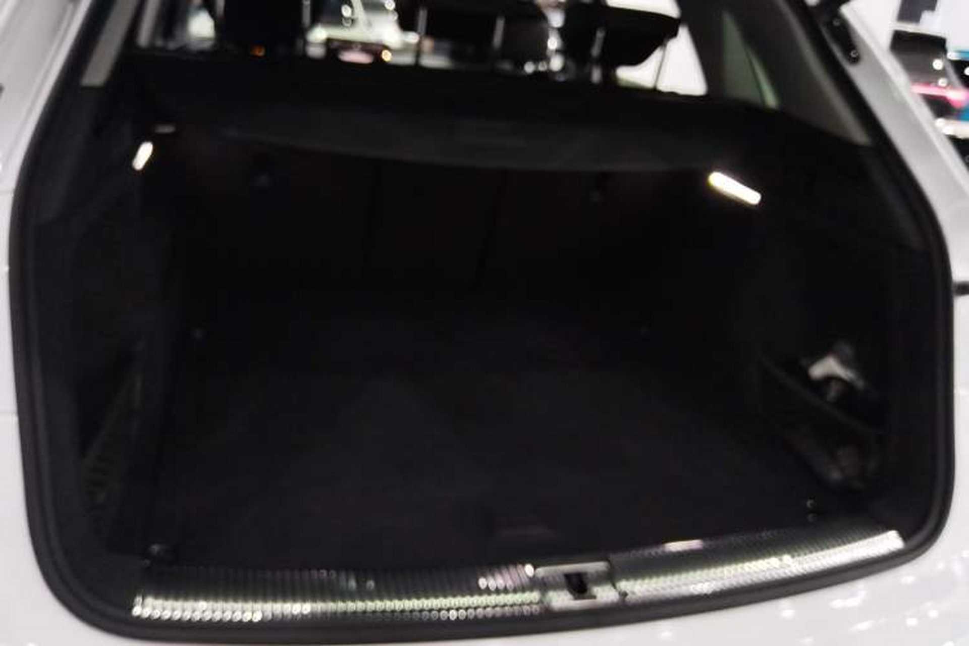 Used Audi Q5L 2022 Updated 40T Luxury Dynamic Edition Trunk